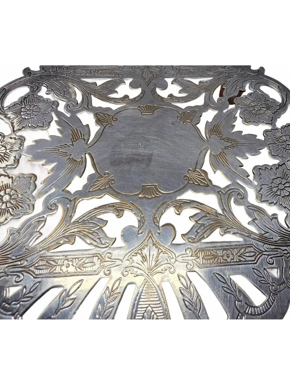 Vintage Wallace 7321 Silverplate Footed Floral Trivet Hot Plate